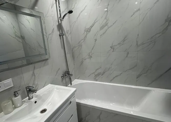 Avalon Zelena Street зелена Lviv